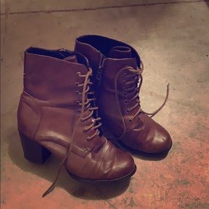 Size 7 healed combat boots